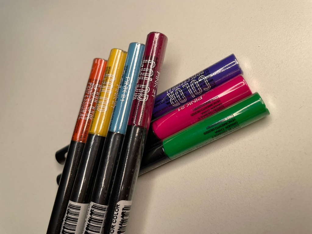 Delineador color para ojos