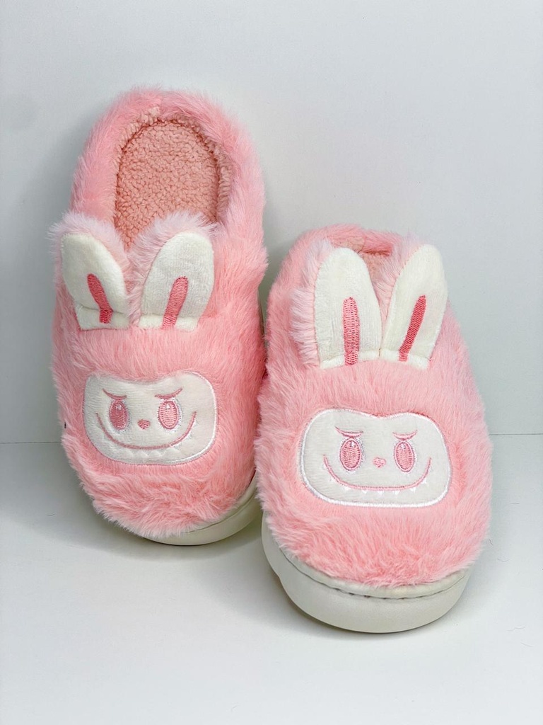 Pantufla labubu 210 (talle 26-27)