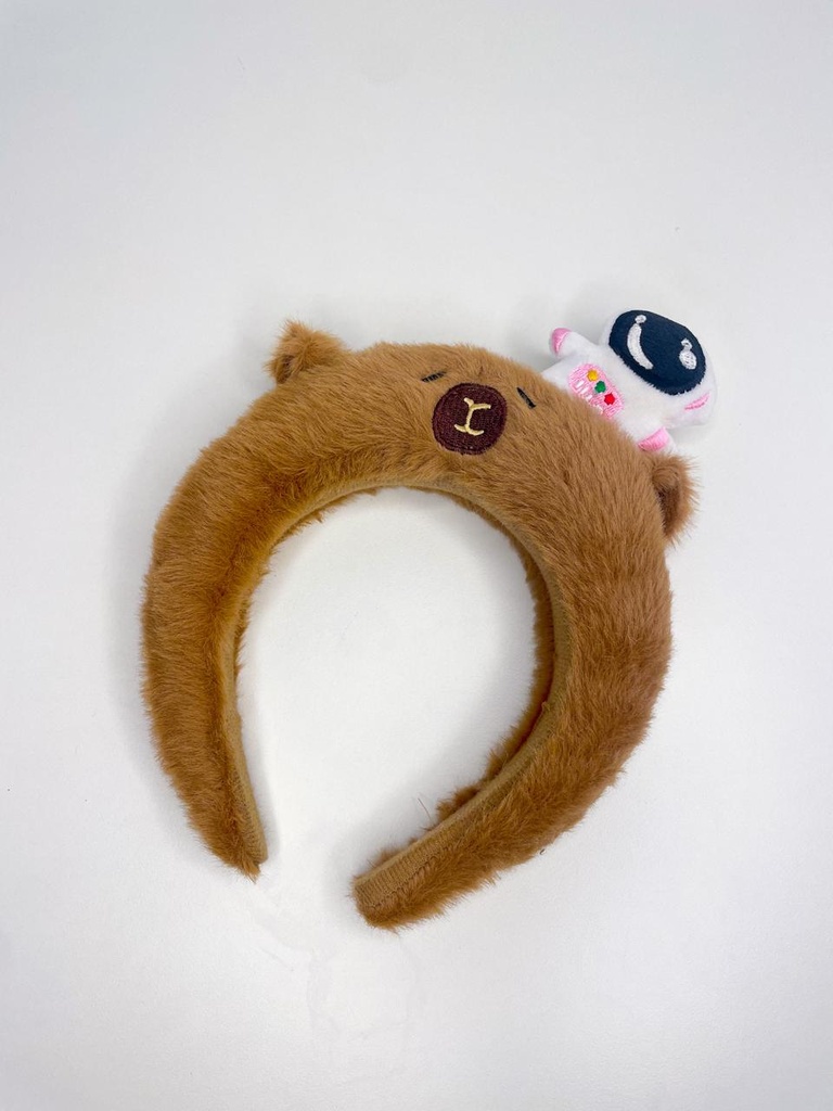 Vincha peluche capybara