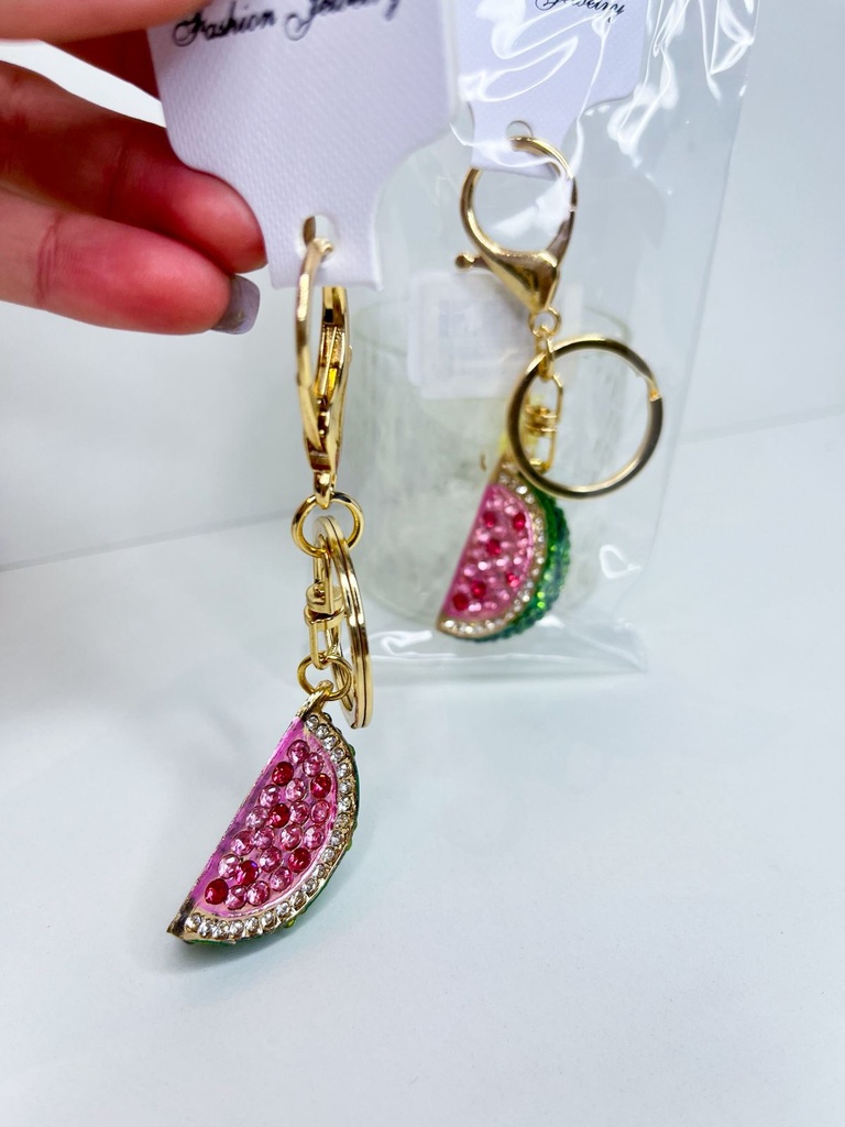 Llavero con dije de sandía con strass