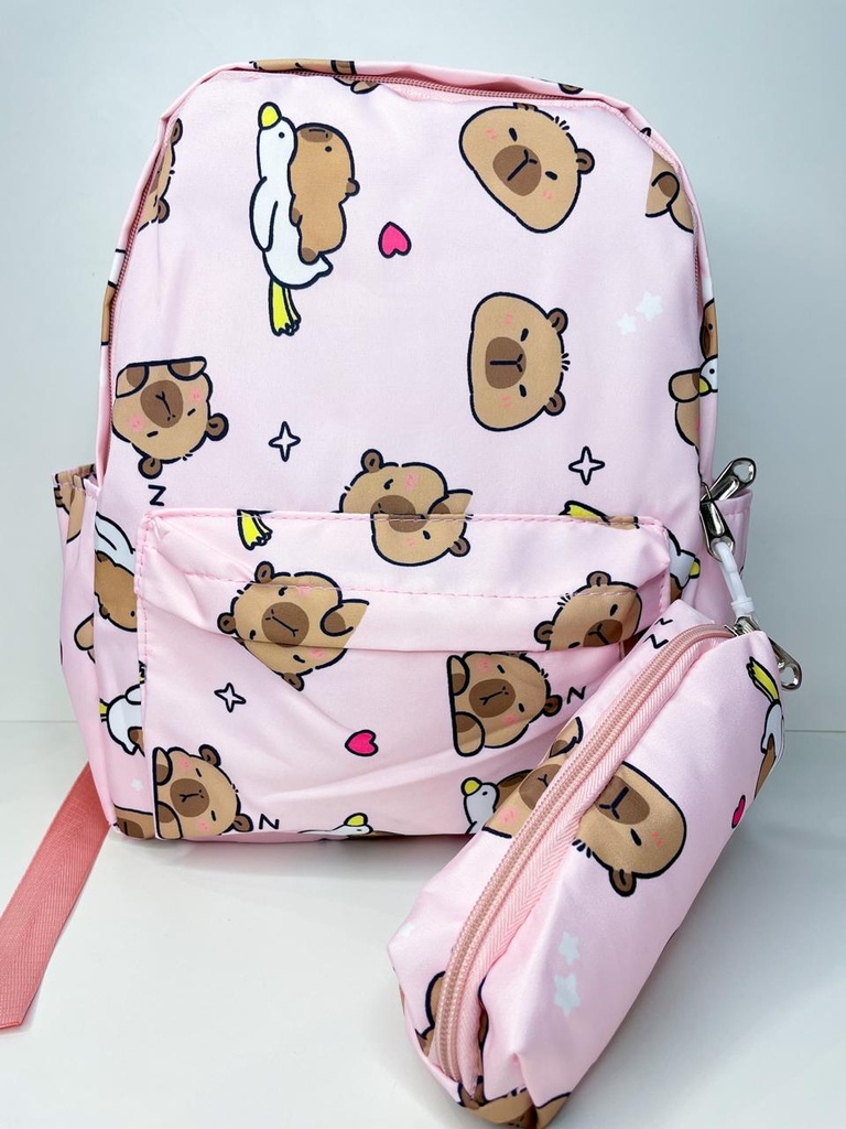 Mochila + cartuchera capybara