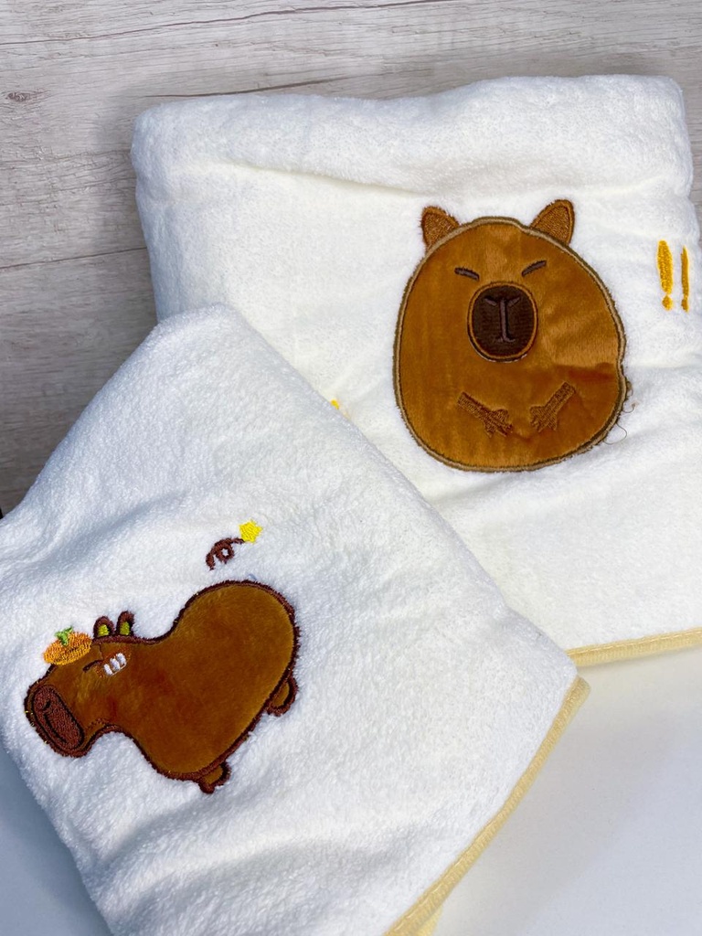 Toalla + toallon capybara