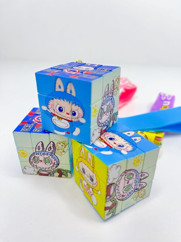 Llavero cubo labubu