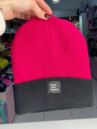 Gorro read love
