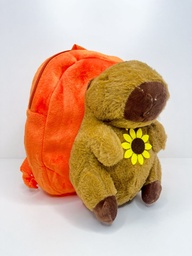 Mochila + peluche capybara